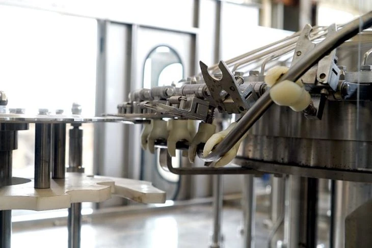 Automatic Soft Drink Filling Machine